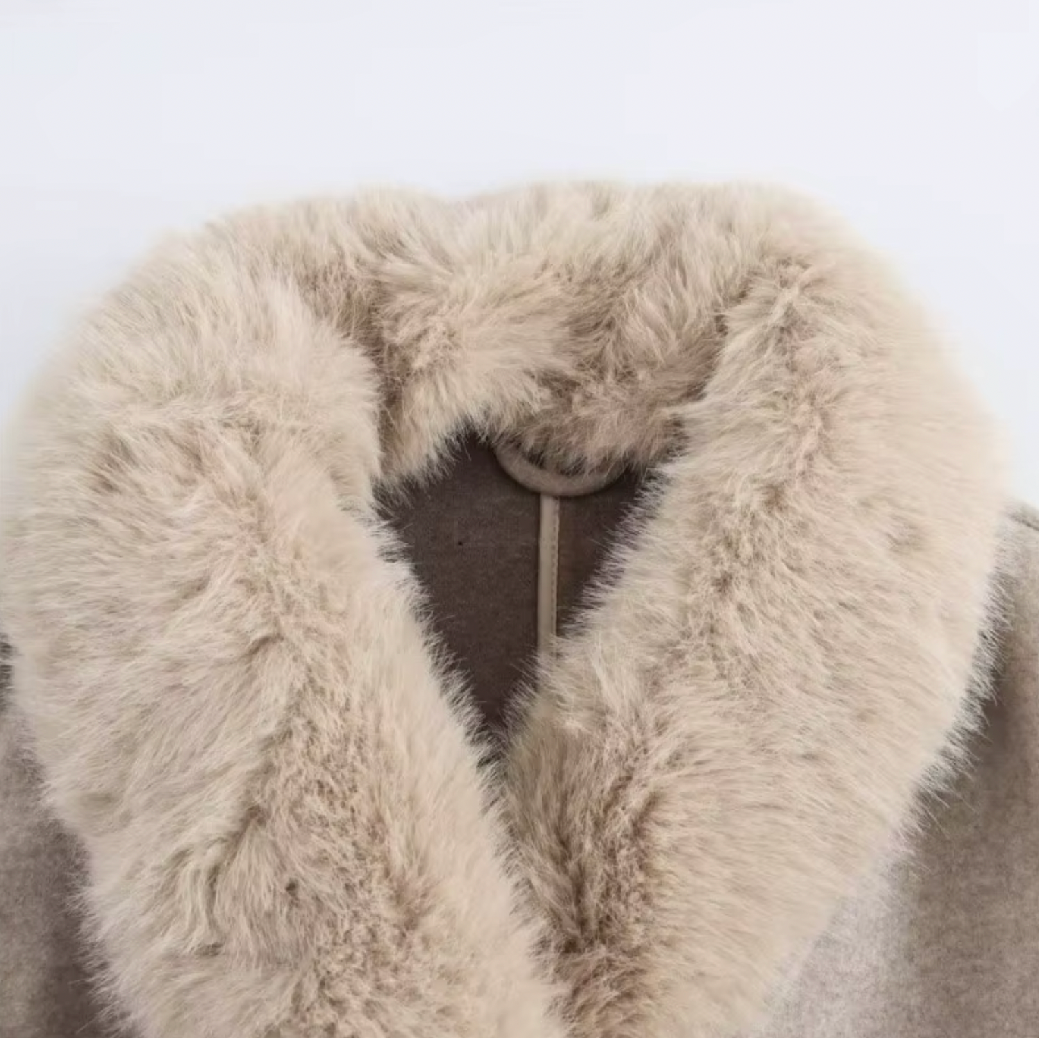 Maison Mary™ | Warm Trench Coat with Faux Fur Collar