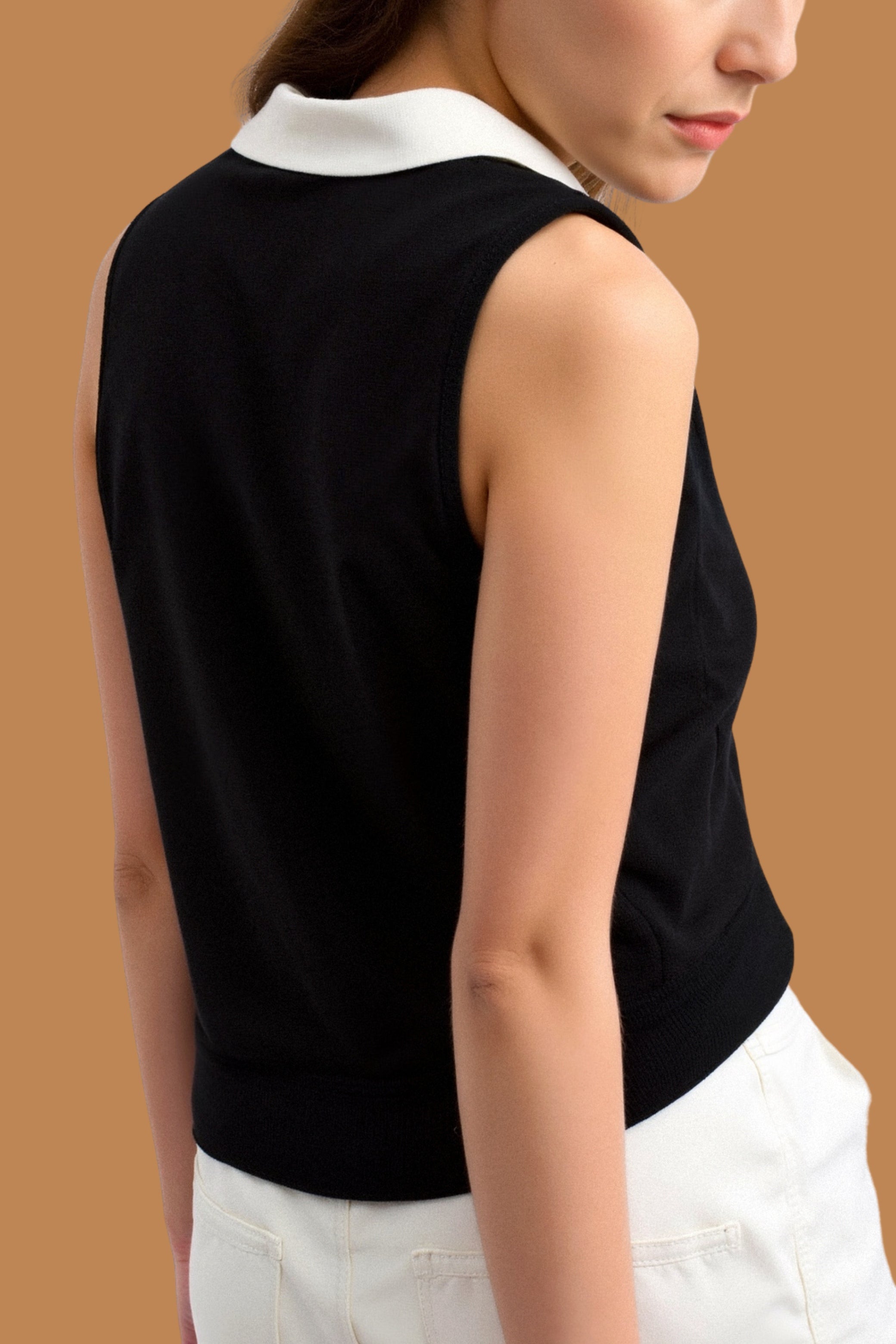Maison Mary™ | Sleeveless Contrast V-Neck Top